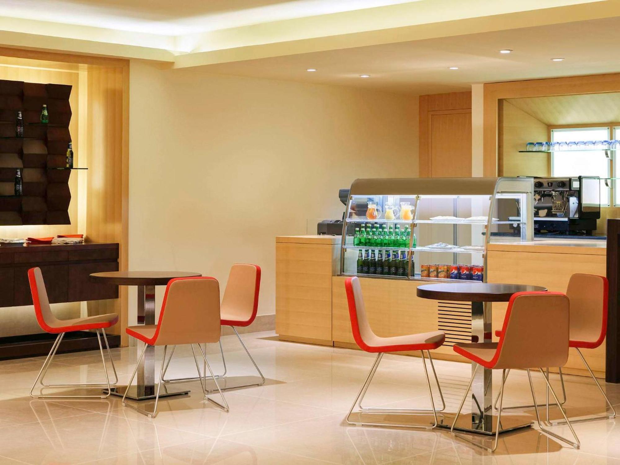 Ibis Olaya Street 3*